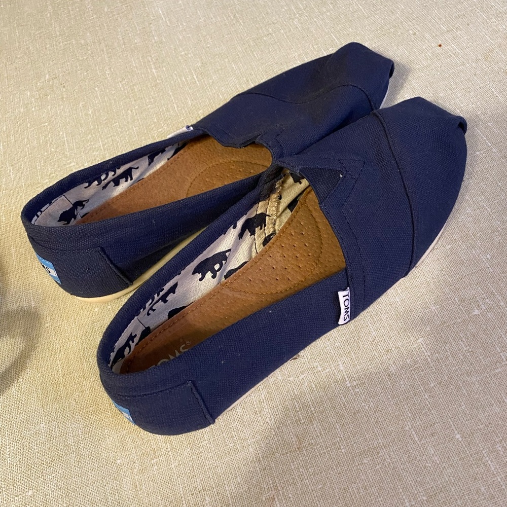 Toms classics canvas shoes